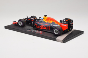 Red Bull RB12 Tag Heuer #3 D. Ricciardo Red Bull Racing 1st Pole Monaco Grand Prix 2016 Minichamps 1:18 117160103 Resin — Bild 5 von 7