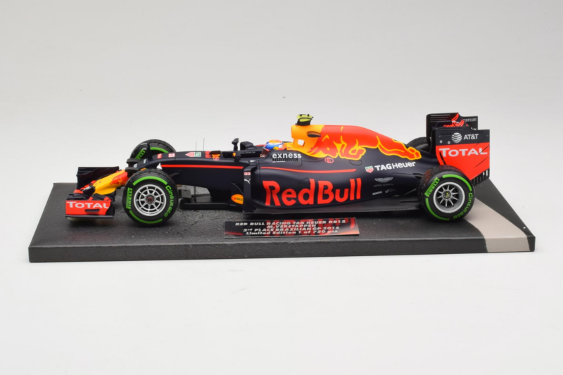 Red Bull RB12 Tag Heuer #33 M. Verstappen Red Bull Racing Showcar 2016 Minichamps 1:18 117161233 Resin