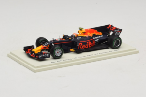Red Bull RB13 Tag Heuer #33 M. Verstappen 3rd Chinese Grand Prix 2017 Spark 1:43 S5037 Resin — Bild 2 von 4