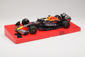 Red Bull RB18 #1 M. Verstappen Oracle Red Bull Racing Japanese Grand Prix Winner World Champion 2022 Minichamps 1:18 11322280 — Bild 2 von 7