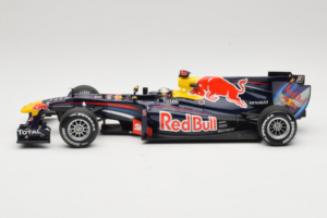 Red Bull RB6 Renault #5 S. Vettel Red Bull Racing Brazilian Grand Prix Winner 2010 Minichamps 1:18 110100205 Druckguss — Bild 3 von 7