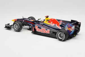 Red Bull RB6 Renault #5 S. Vettel Red Bull Racing Brazilian Grand Prix Winner 2010 Minichamps 1:18 110100205 Druckguss — Bild 5 von 7