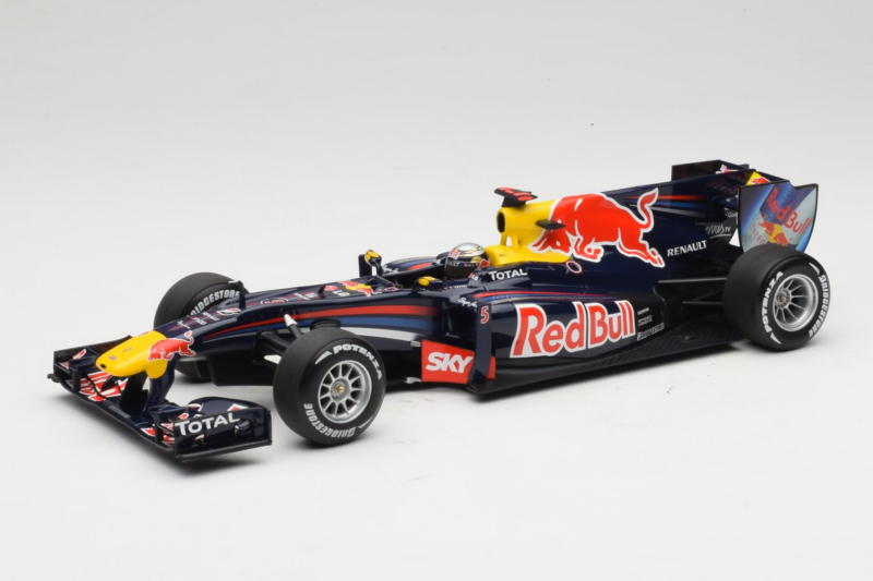 Red Bull RB6 Renault #5 S. Vettel Red Bull Racing Brazilian Grand Prix Winner 2010 Minichamps 1:18 110100205 Druckguss