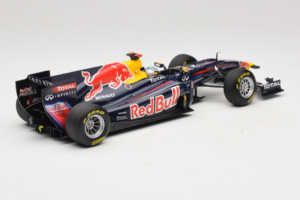 Red Bull RB7 Renault #1 S. Vettel Red Bull Racing Showcar 2011 Minichamps 1:18 110110071-1 Druckguss — Bild 2 von 7