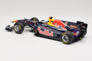 Red Bull RB7 Renault #1 S. Vettel Red Bull Racing Showcar 2011 Minichamps 1:18 110110071-1 Druckguss — Bild 5 von 7