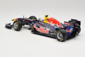 Red Bull RB7 Renault #2 M. Webber Red Bull Racing Showcar 2011 Minichamps 1:18 110110002 Druckguss — Bild 5 von 7