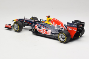 Red Bull RB8 Renault #1 S. Vettel Red Bull Racing Showcar 2012 Minichamps 1:18 110120071 Druckguss — Bild 5 von 7