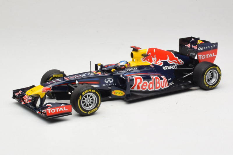 Red Bull RB8 Renault #1 S. Vettel Red Bull Racing Showcar 2012 Minichamps 1:18 110120071 Druckguss