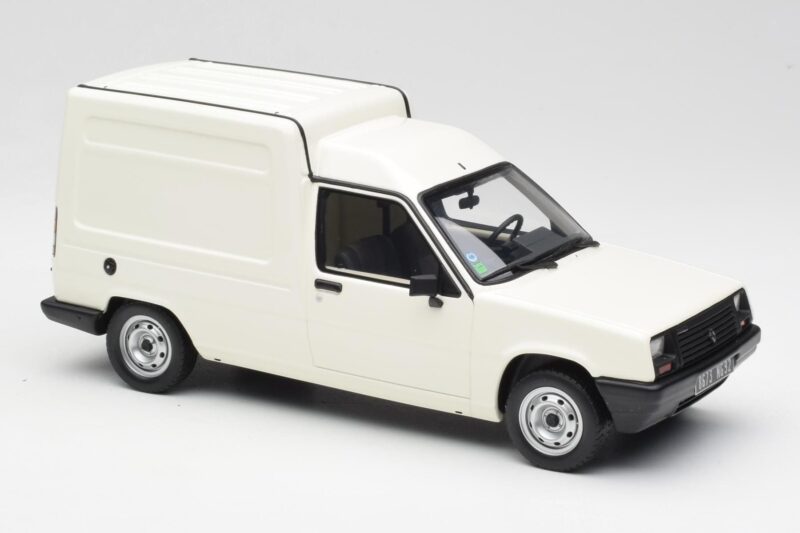 Renault Express Weiß Otto 1:18 OT466 Resin