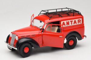 Renault Juvaquatre Utilitaire Rot Solido 1:18 8424 Druckguss — Bild 2 von 8