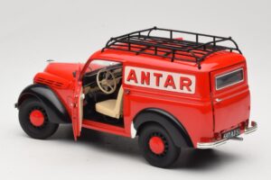 Renault Juvaquatre Utilitaire Rot Solido 1:18 8424 Druckguss — Bild 5 von 8