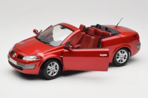 Renault Megane Mk1 CC Rot Solido 1:18 8152 Druckguss — Bild 2 von 8
