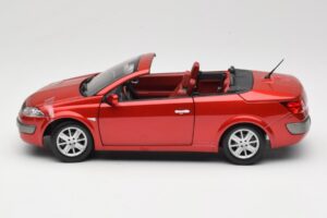 Renault Megane Mk1 CC Rot Solido 1:18 8152 Druckguss — Bild 4 von 8