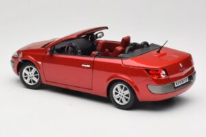 Renault Megane Mk1 CC Rot Solido 1:18 8152 Druckguss — Bild 7 von 8