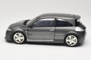 Renault Megane Mk2 RS Vampire Grey Norev 1:18 185101 Druckguss — Bild 4 von 8