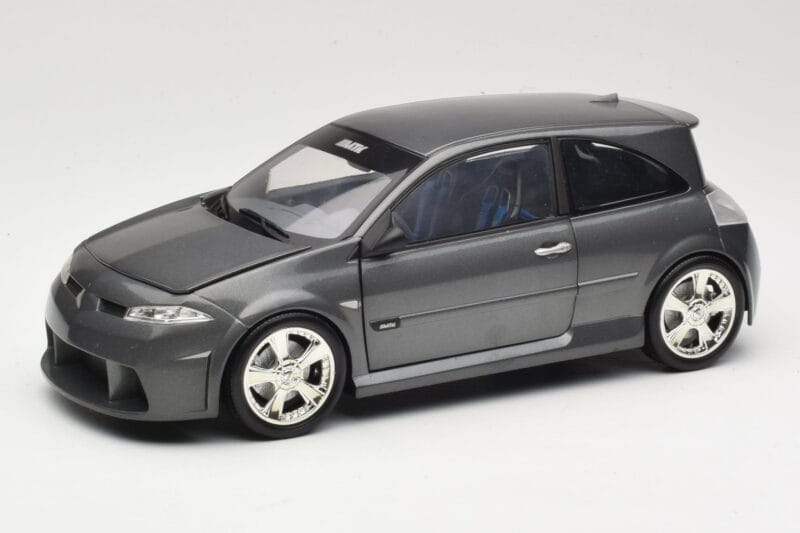 Renault Megane Mk2 RS Vampire Grey Norev 1:18 185101 Druckguss