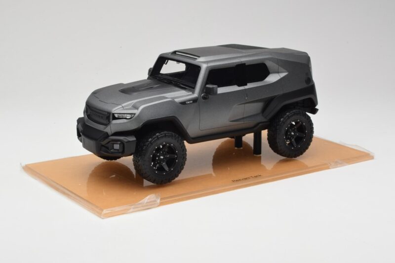 Rezvani Tank Matte Grau DNA 1:18 DNA000009 Druckguss