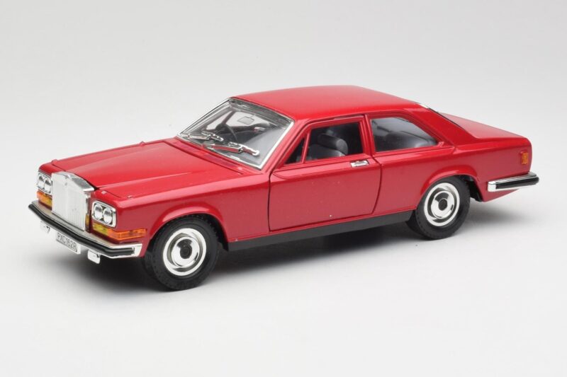 Rolls-Royce Camargue Rot Bburago 1:22 3001 Druckguss
