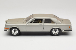 Rolls-Royce Camargue Silber Bburago 1:18 3001-M2 Druckguss — Bild 4 von 8