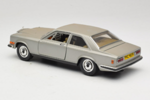 Rolls-Royce Camargue Silber Bburago 1:18 3001-M2 Druckguss — Bild 7 von 8