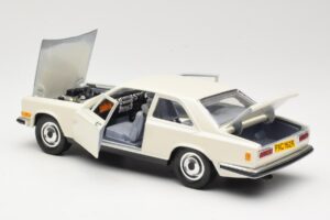 Rolls-Royce Camargue Weiß Bburago 1:22 3001-M1 Druckguss — Bild 5 von 8