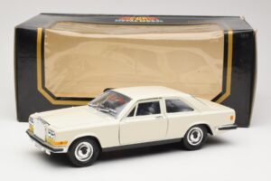 Rolls-Royce Camargue Weiß Bburago 1:22 3001-M1 Druckguss — Bild 8 von 8