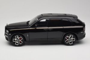 Rolls-Royce Cullinan Schwarz Mit Gold Coachline & Shadow Wheels OEM 1:18 028-15A Druckguss — Bild 4 von 8