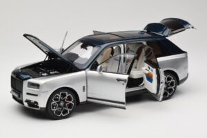 Rolls-Royce Cullinan Blau & Silber Zweifarbig OEM 1:18 028-16B Druckguss — Bild 2 von 8