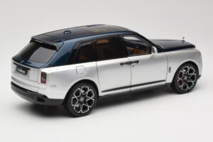 Rolls-Royce Cullinan Blau & Silber Zweifarbig OEM 1:18 028-16B Druckguss — Bild 3 von 8