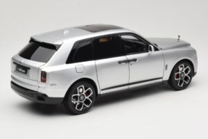 Rolls-Royce Cullinan Silber Mit Shadow Wheels OEM 1:18 028-16A Druckguss — Bild 3 von 8