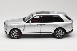 Rolls-Royce Cullinan Silber Mit Shadow Wheels OEM 1:18 028-16A Druckguss — Bild 4 von 8