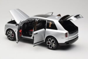 Rolls-Royce Cullinan Silber Mit Shadow Wheels OEM 1:18 028-16A Druckguss — Bild 5 von 8