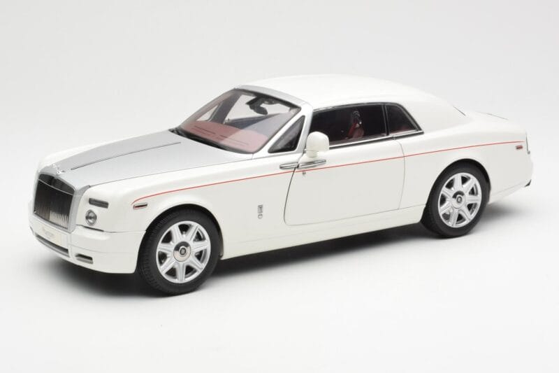 Rolls-Royce Phantom Coupe English Weiß Silber Kyosho 1:18 08861EW Druckguss