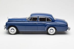 Rolls-Royce Silver Cloud III Flying Spur Mulliner RHD Dunkelblau MCG 1:18 MCG18124 Druckguss — Bild 3 von 6