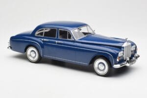Rolls-Royce Silver Cloud III Flying Spur Mulliner RHD Dunkelblau MCG 1:18 MCG18124 Druckguss — Bild 4 von 6