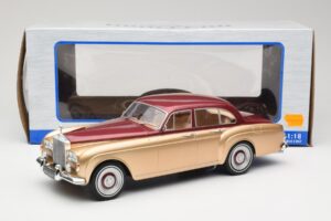 Rolls-Royce Silver Cloud III Flying Spur H.J. Mulliner Rot & Gold MCG 1:18 MCG18132 Druckguss — Bild 6 von 6