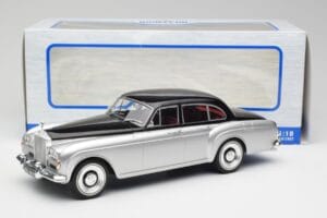 Rolls-Royce Silver Cloud III Mulliner Silber & Schwarz MCG 1:18 MCG18128 Druckguss — Bild 6 von 6
