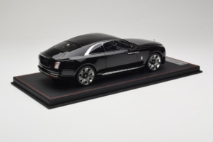 Rolls-Royce Spectre Schwarz Df Model 1:18 REMC017 Resin — Bild 3 von 6