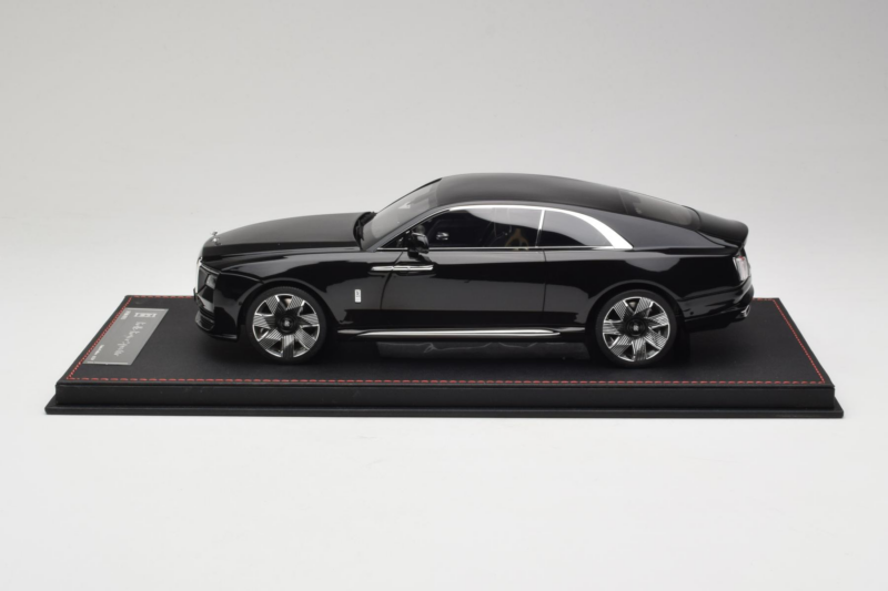 Rolls-Royce Spectre Schwarz Df Model 1:18 REMC017 Resin