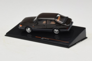 Saab 900 Turbo Schwarz IXO 1:43 CLC577N Druckguss — Bild 3 von 4