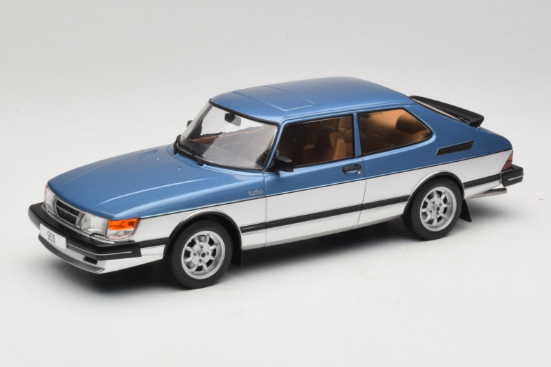 Saab 900 Turbo Blue Metallic MCG 1:18 MCG18261MCW Druckguss
