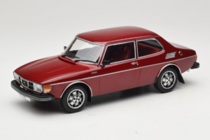 Saab 99 EMS Metallic Rot MCG 1:18 MCG18441 Druckguss