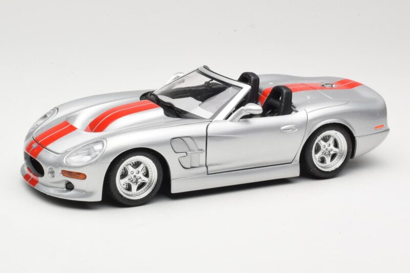 Shelby Series 1 Silber Bburago 1:18 3323 Druckguss