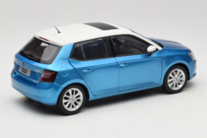 Skoda Fabia Mk3 Blau OEM 1:18 ZSF000004BLA Druckguss — Bild 3 von 8