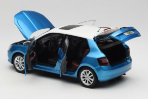 Skoda Fabia Mk3 Blau OEM 1:18 ZSF000004BLA Druckguss — Bild 5 von 8