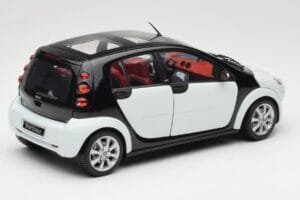 Smart Forfour Weiß Kyosho 1:18 0019141V001C01Q00 Druckguss — Bild 3 von 8