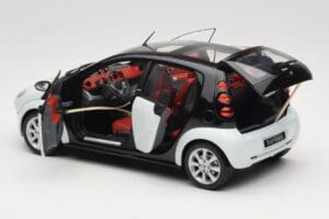 Smart Forfour Weiß Kyosho 1:18 0019141V001C01Q00 Druckguss — Bild 5 von 8