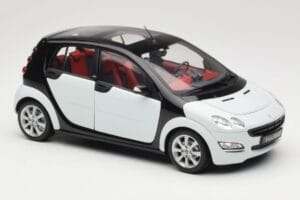 Smart Forfour Weiß Kyosho 1:18 0019141V001C01Q00 Druckguss — Bild 6 von 8
