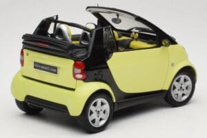 Smart Fortwo 450 Cabrio Gelb Minichamps 1:18 0012889V001C49Q00 Druckguss — Bild 3 von 8