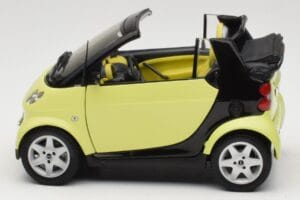 Smart Fortwo 450 Cabrio Gelb Minichamps 1:18 0012889V001C49Q00 Druckguss — Bild 4 von 8
